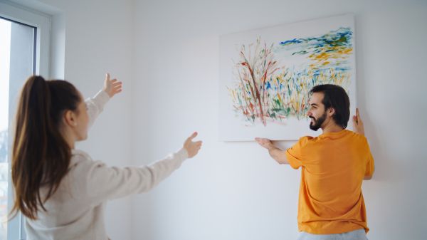 Cost of Artwork Hanging in Bountiful