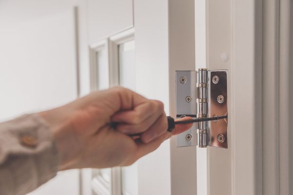 Hinge Repair in Bountiful