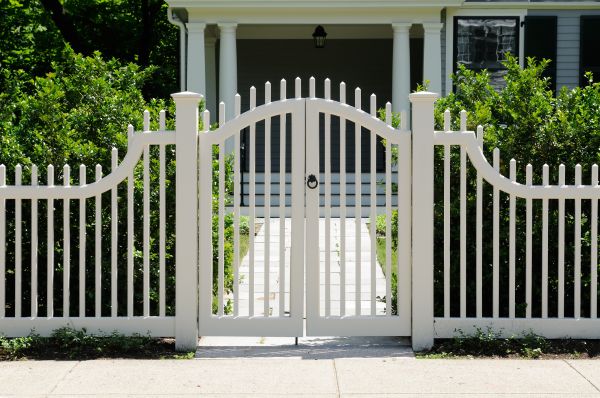 Cost of Fence Gate Adjustment in Bountiful