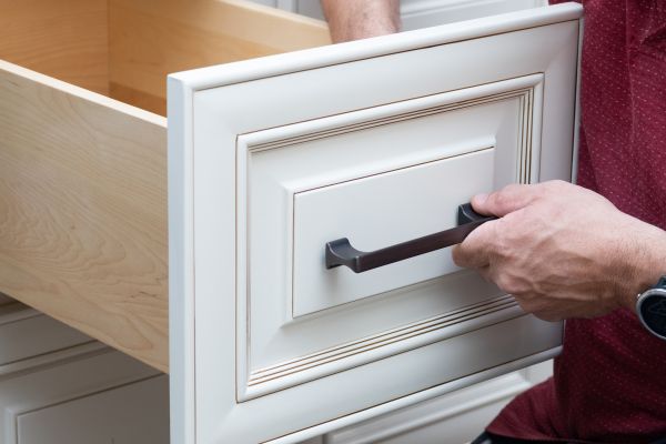 Cabinet Handle Installation in Bountiful